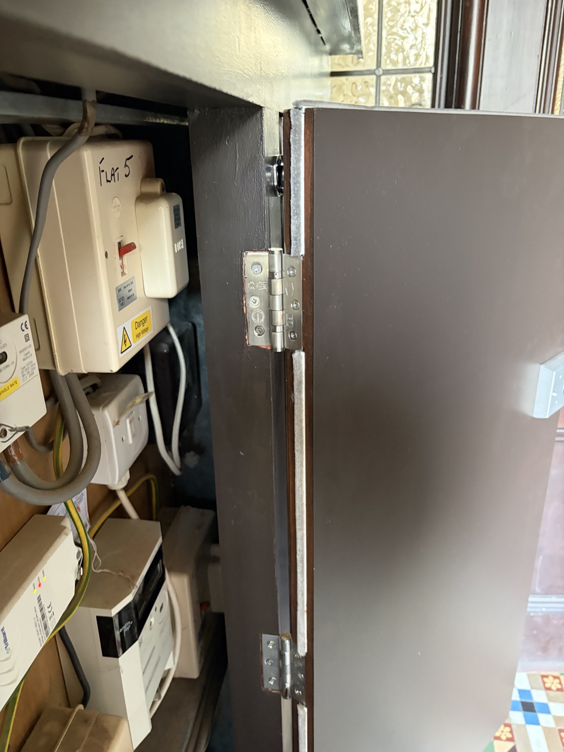 Intumescent strip installation